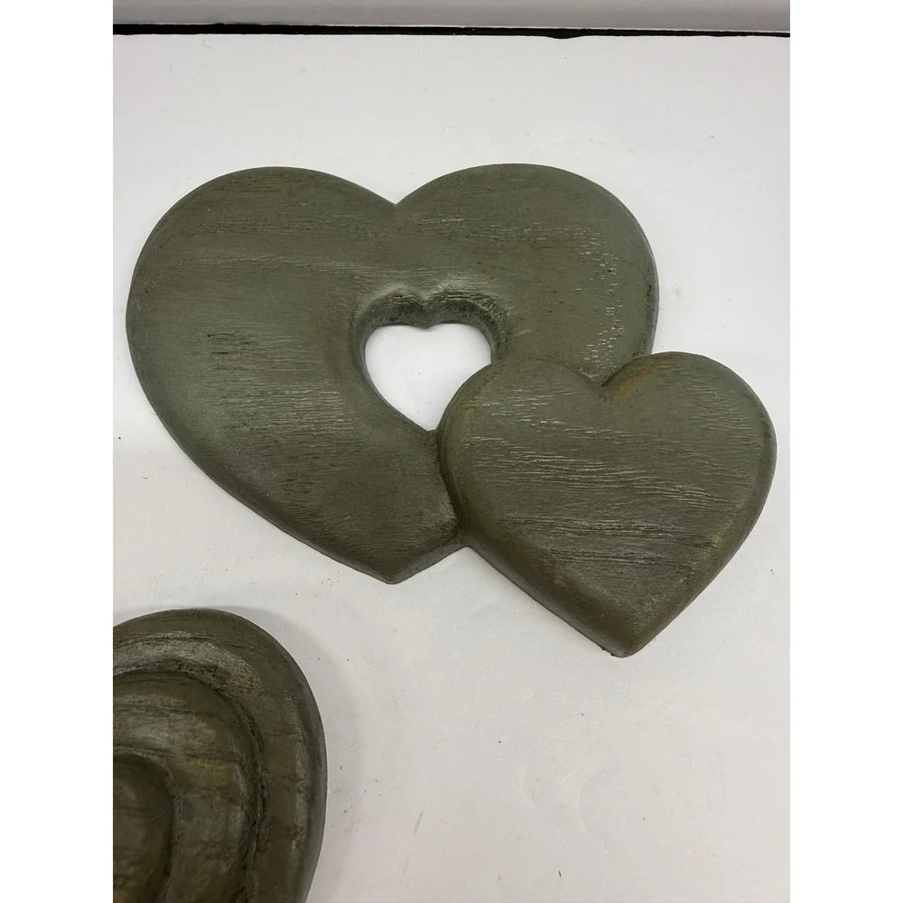 Vintage Syroco Heart Wall Plaques Set of 2 Faux Wood Sage Green 1976 1977 USA